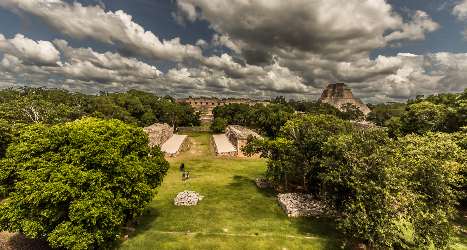 original_images/Uxmal_-_2_-_Alejandro_Hernandez_Osuna.jpg