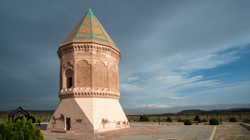 original_images/Viaggi_in_Azerbaijan_Georgia_tour_Focus03.jpg